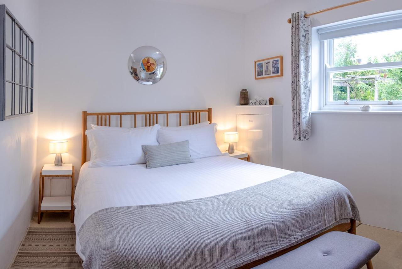 הוקהרסט Meadow Cottage Bed & Breakfast מראה חיצוני תמונה