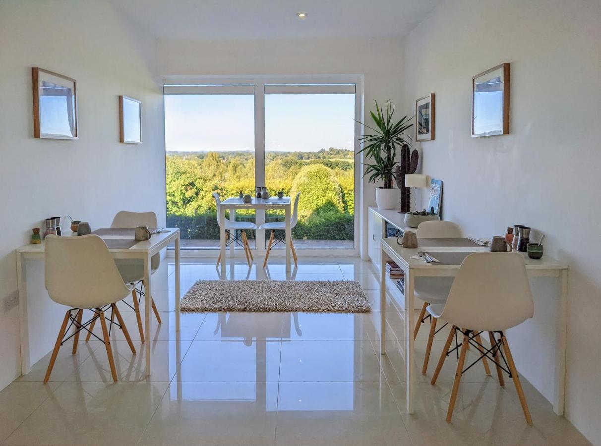 הוקהרסט Meadow Cottage Bed & Breakfast מראה חיצוני תמונה