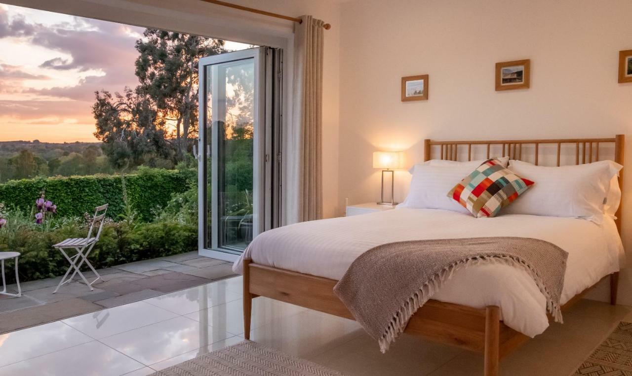 הוקהרסט Meadow Cottage Bed & Breakfast מראה חיצוני תמונה